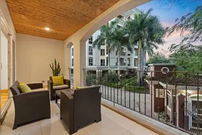 Image de 2 Bed Resort Style Condo with Gym