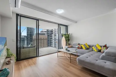 Image de Modern 2br w/ Views, Balcony & Free Car Space