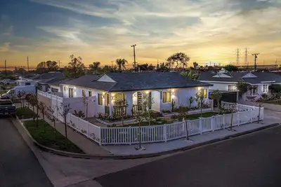 Image de Villa Lux  near Disneyland and Socal Gems