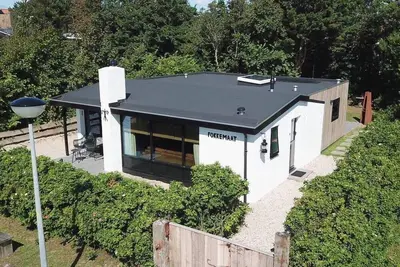 Image de Fokkemaat - Modern family home with large garden, close to the beach and town center