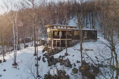 Image de Chalets Doubles - Montagne et Vue sur Lac