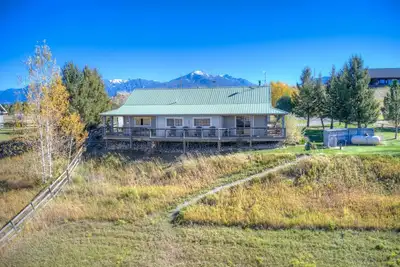 Image de Wonderful River Cottage with Great Hiking Trails in Montana