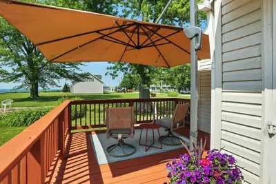 Image de Lake Erie View Cottage- Cozy Cottage with Lake Views - Conneaut Ohio