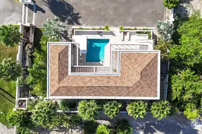 Image de Modern Private Building w Pool & Gym, Studios + 3br Units  Central Provo