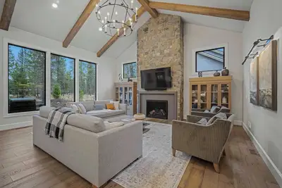 Image de Ponderosa Retreat with Access to Forest House