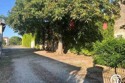 Image de Au centre du village