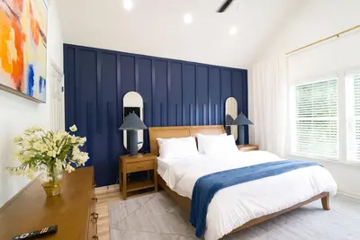 Image de Upscale Hilltop Home, Hot Tub, Backyard Retreat