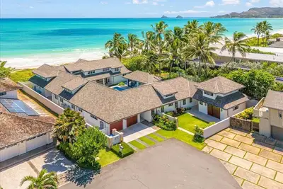 Image de Kailua Beachfront Estate by Gather: Beachfront Luxury w/ Pool, Spa & Guest House