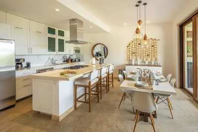 Image de Luxury Condo with amazing golf course view