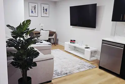 Image de Comfortable 2 bedroom suite perfect for a family or couples