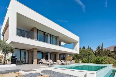 Image de Golf & Seaview Villa with Heated Private Pool