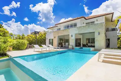 Image de 4br Cocotal Golf Villa - Private Pool & Jacuzzi, Gated 24/7