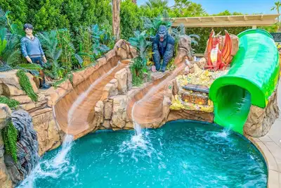 Image de Lights, Camera, Vacation!