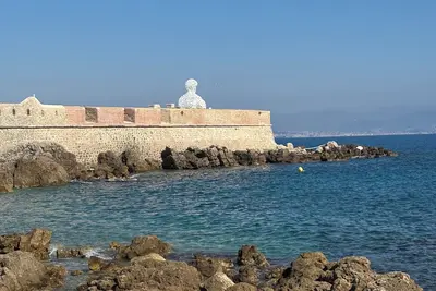 Image de Vivez Antibes à pied : plages, gare et centre à quelques minutes!