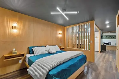 Image de Farnam Midtown Condo 5j