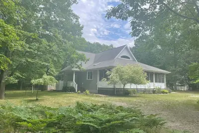 Image de Charming year-round home in Pentwater with beach access gorgeous updated kitchen