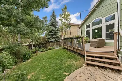 Image de Beautifully updated home in sought-after Grant Ranch with Ac, fitness room!