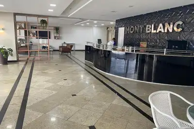 Image de Cozy 1-bedroom apartment in charming São Luís, with swimming pool and gym.