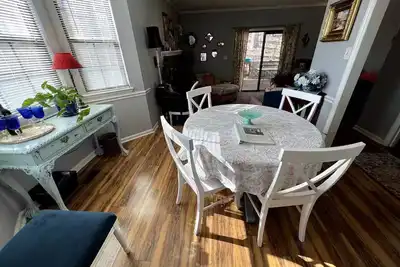 Chic Home close to Ncsu & Centennial campus & Rdu