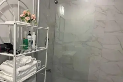 Image de Lovely Studio with King Size Bed #11 in Venetian