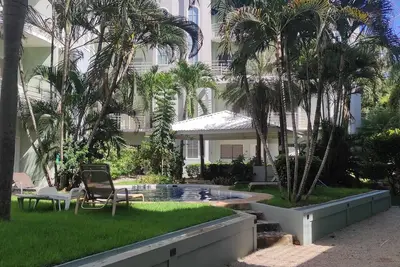 Image de Surf's Up! - 2 Bedroom 5 Minutes to the Beach!