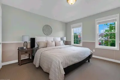 Image de 2 Bed & 2 Full Bath Detached house