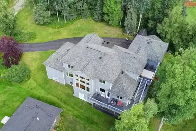 Manor on 112th - Great for gatherings