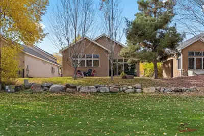 Skiing 20 Min Away, Hot Spring Close, Dalton Ranch!