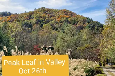 Image de Cullasaja Cottage ♡ River Love ♡ Highlands Cabin on the River