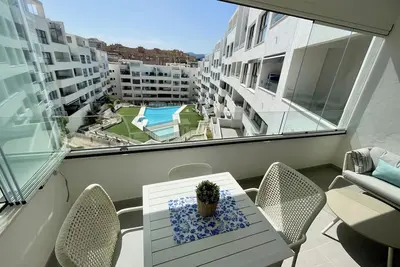 Image de 2 Bed Flat - Sleeps 4 - Pool - Parking - Wifi