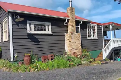 Image de Cosy retreat at Port Waikato with amazing sunsets and river views