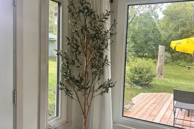 Image de Modern Woodland Retreat Midland – Fire Pit, Full Kitchen, 2 Acres & Trail