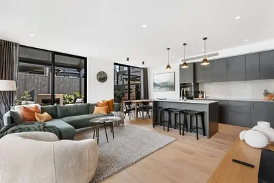 Image de Modern 3-Bed Villa with Mountain Views