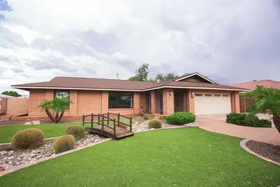 Image de Pool Table, Arcade, Foosball, Light Rail, Parks