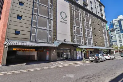 Quayside 1206 by Ctha