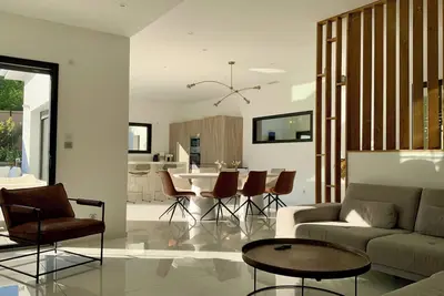 Image de La Villa Blanca- L'élégance entre ville et garrigue!