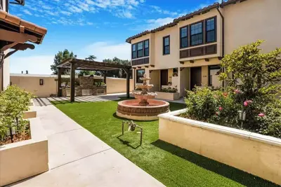Image de Newly Built Pasadena Retreat Parking Great Location