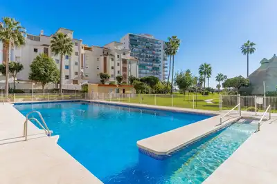 Image de Appartement « Beachfront » avec piscine partagée, Wi-Fi et climatisation