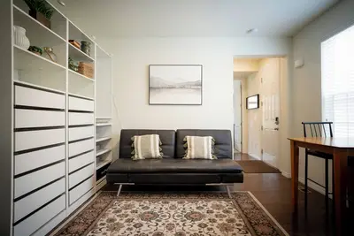 Image de Modern & Cozy 1br Home Near Parks | Easy Access to Denver