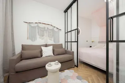 Andersa 26 | Warsaw | Pastel Apartment | Air Conditioning