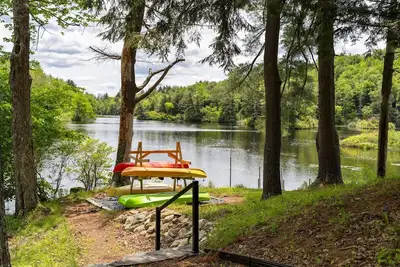 Image de Berkshires Winter Getaway – 5br, 3 Bath, Hot Tub, Firepit, Sleeps 10, Ski Nearby