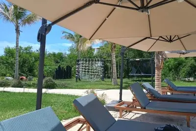 Image de Le préféré de la famille! Appartement spacieux avec piscine et plage