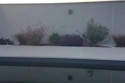 Image de Maison moderne avec piscine privée dans le Vaucluse