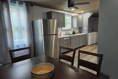 Image de Keweenaw Bay Baraga House, 4 bedrooms / 2 bath, full interior renovation in 2025