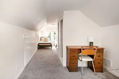 Image de Cozy Charming 2br Cottage - Perfect for Traveling Professionals