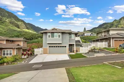 Image de 🏄‍♀️ Villa Aloha · 4 Bedrooms, Pool, spa, Sleeps 12 Oahu Top New Home 🏝️