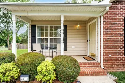 Image de Cozy Retreat in Wingate w Patio & Grill, Pet Friendly - Easy Access To Bypass & Monroe + 20% Off!