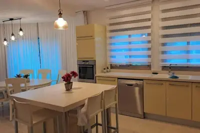 Image de אבני החושן- Avnei Hoshen - Two-Bedroom Apartment