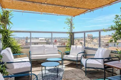 Image de Là-Haut - Rooftop - Panorama sur la ville Parking