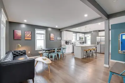 Image de 1 Mi to Metro Stop: Wfh-Friendly Hub in Cheverly